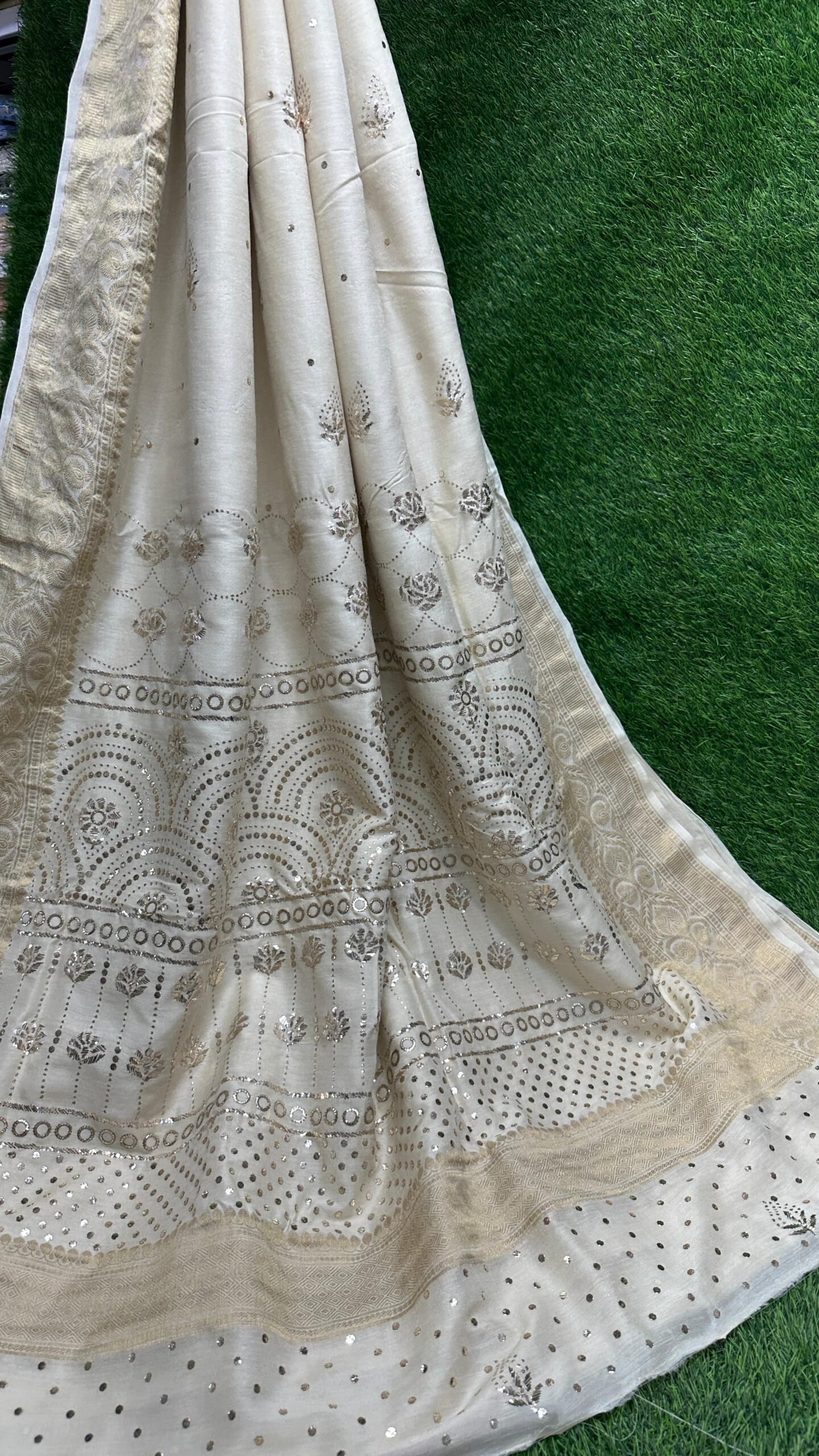 Soft Moonga Silk Saree with Fancy Mukesh