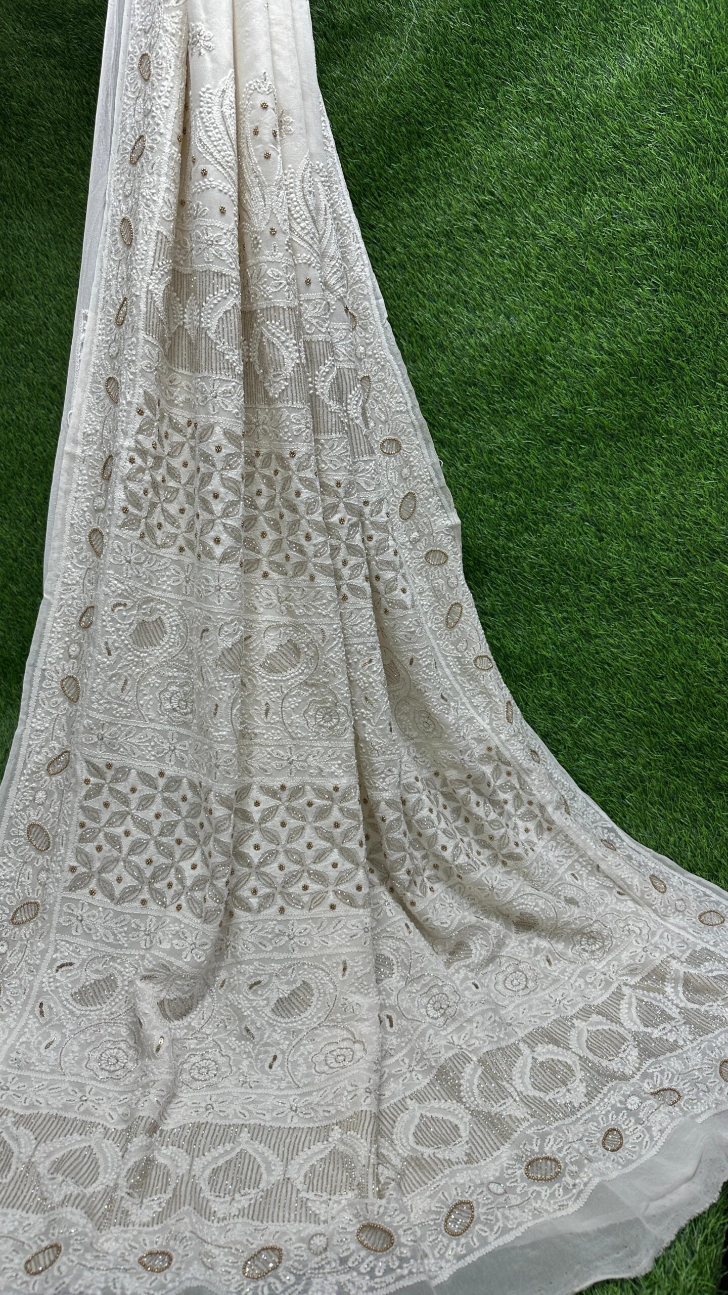 bharat Pure Georgette Lucknowi Chikankari Saree